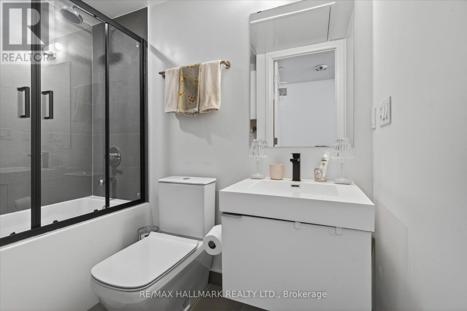 1204 - 99 Foxbar Road, Toronto, Ontario  M4V 2G5 - Photo 14 - C13227188