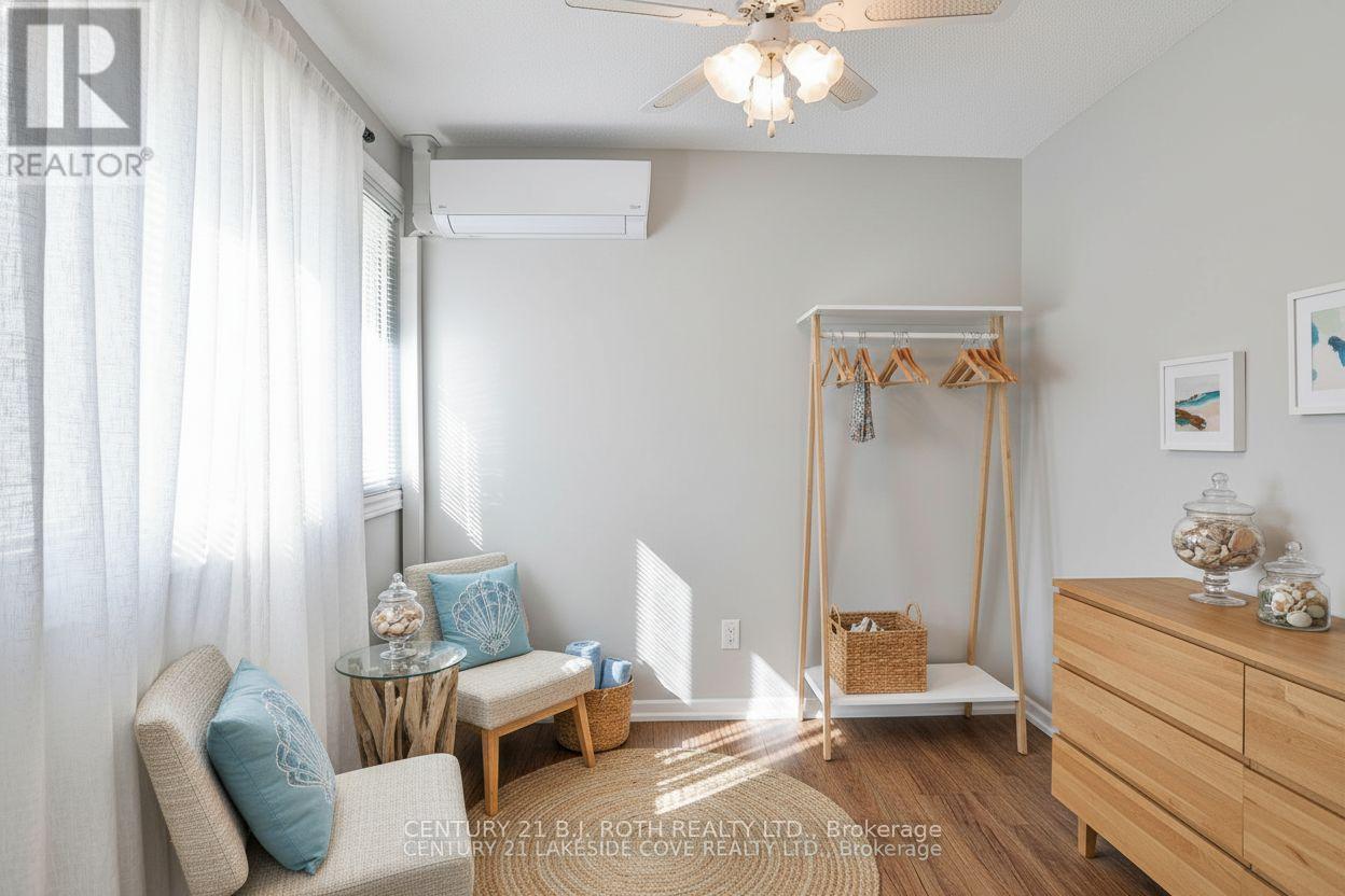 Unit #6 - 4 Paradise Boulevard, Ramara, Ontario  L0K 1B0 - Photo 15 - S12856224