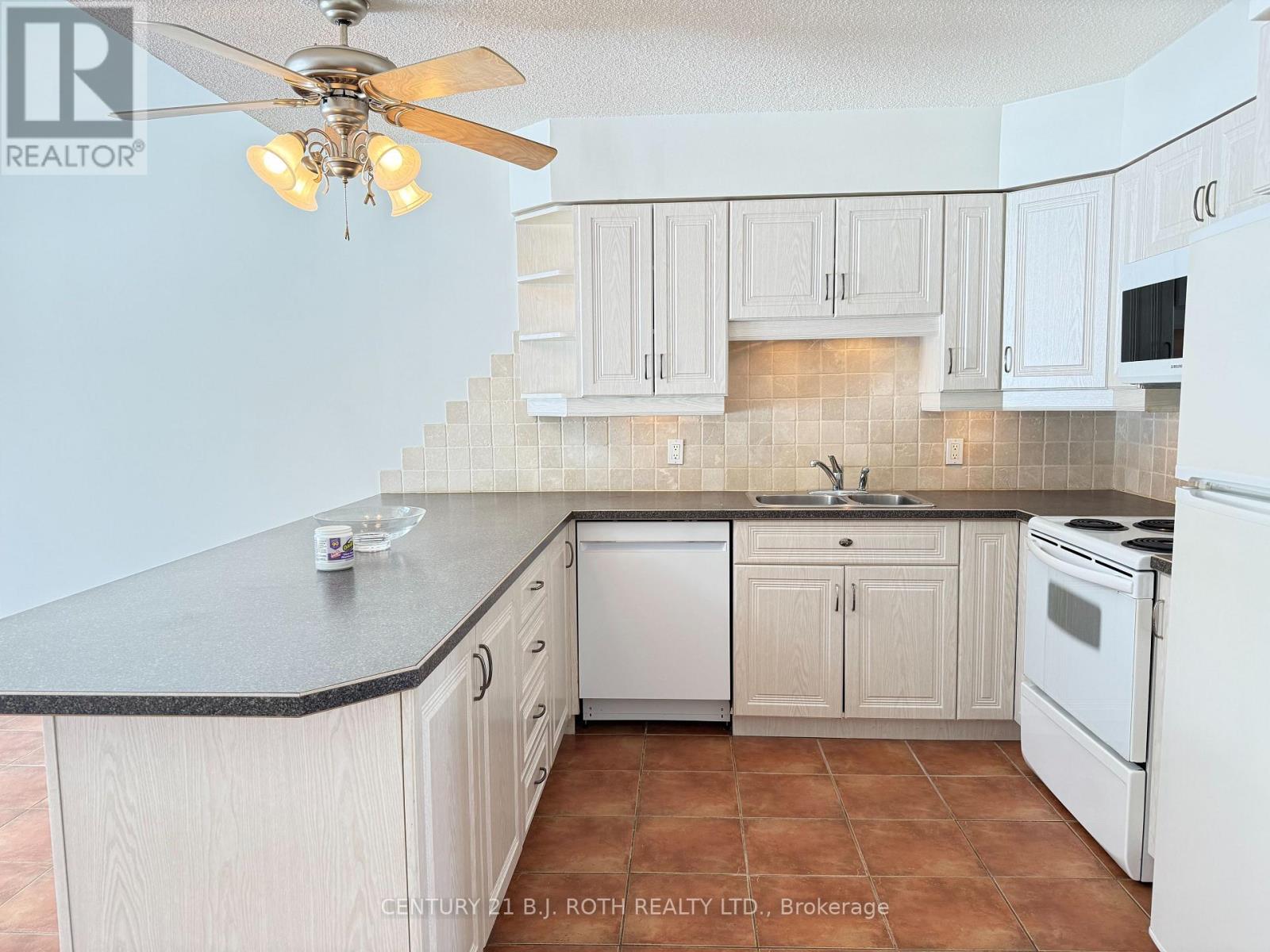 9 - 51 Laguna Parkway, Ramara, Ontario  L0K 1B0 - Photo 5 - S12903838