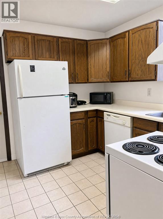 494 Rankin, Windsor, Ontario  N9B 2R7 - Photo 4 - 26012745