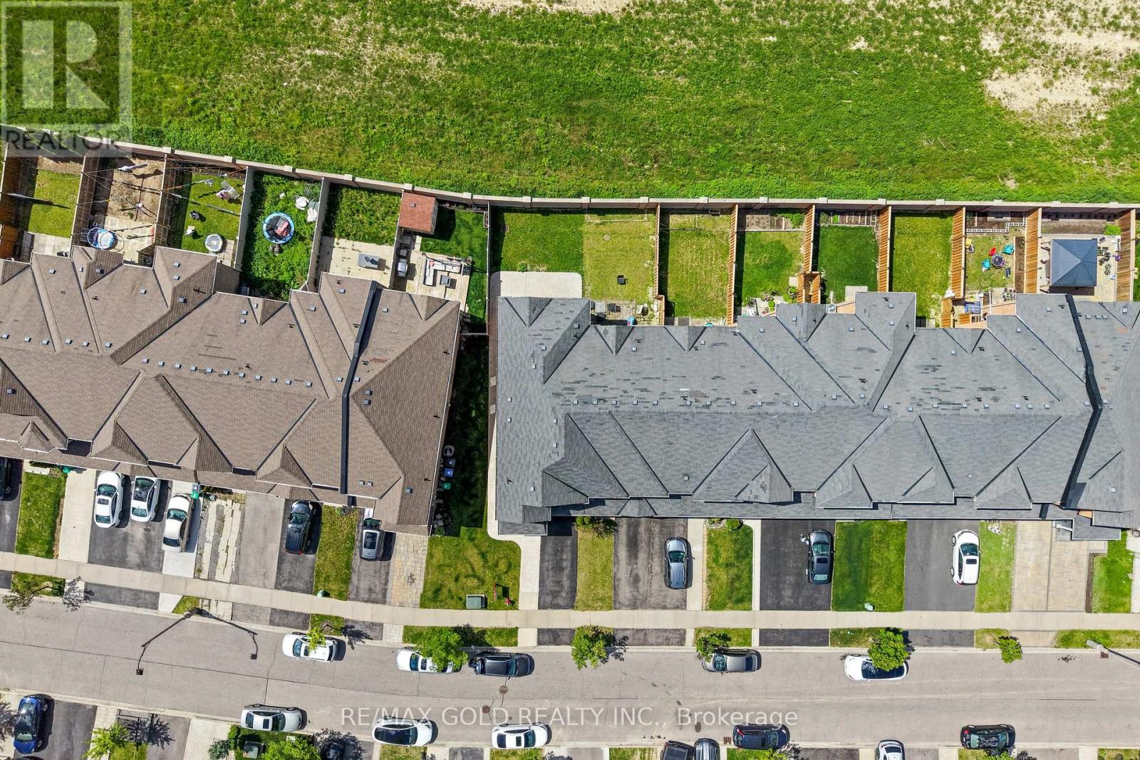 100 Tomabrook Crescent, Brampton, Ontario  L6R 0V5 - Photo 7 - W13225676