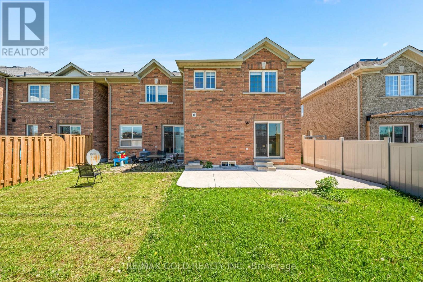 100 Tomabrook Crescent, Brampton, Ontario  L6R 0V5 - Photo 47 - W13225676