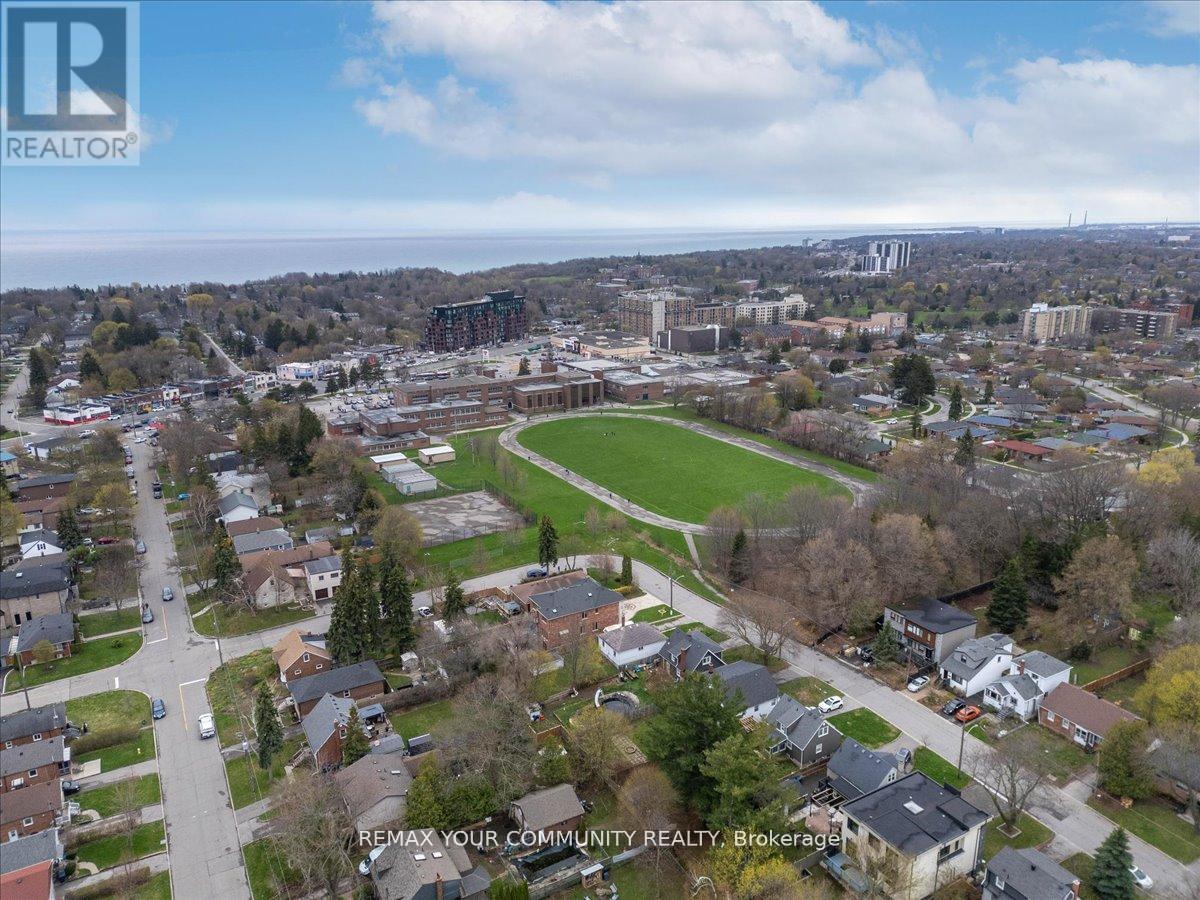 31 Allister Avenue, Toronto, Ontario  M1M 3L1 - Photo 12 - E13226982