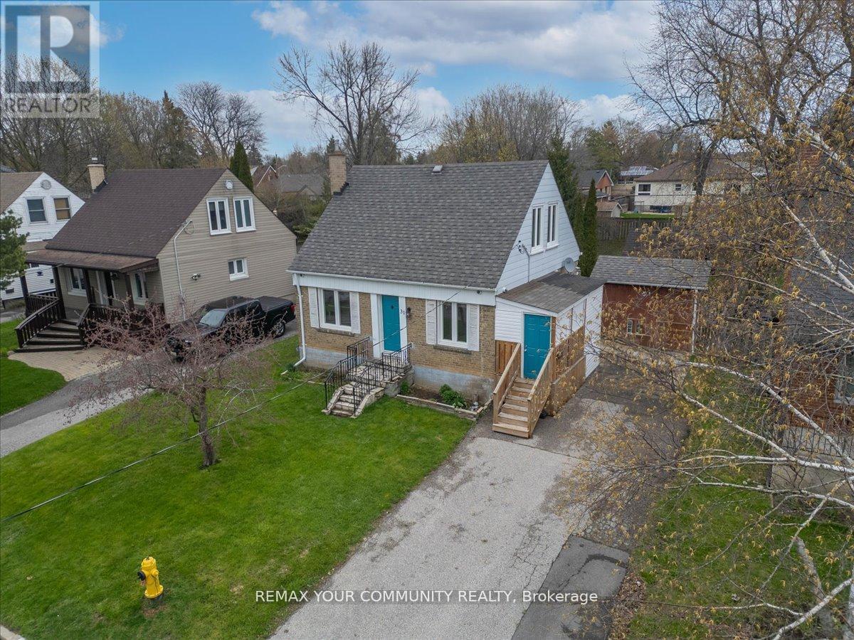 31 Allister Avenue, Toronto, Ontario  M1M 3L1 - Photo 5 - E13226982