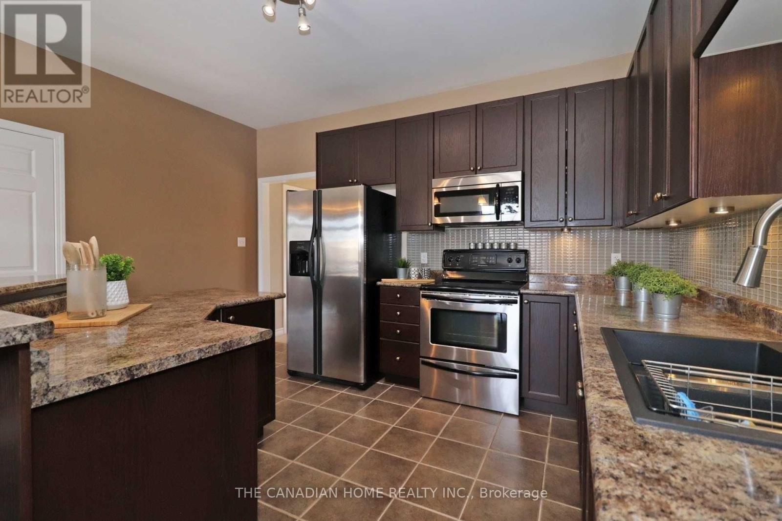 35 Cousins Street, Clarington, Ontario  L1E 3K4 - Photo 10 - E13227042