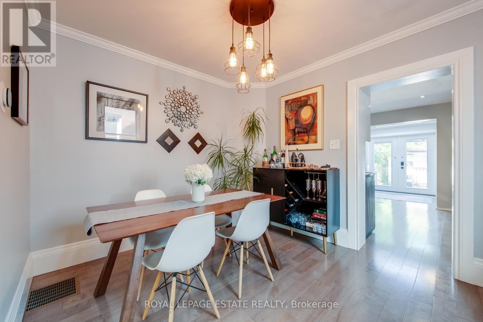 138 Woodmount Avenue, Toronto, Ontario  M4C 3Y8 - Photo 5 - E13227044