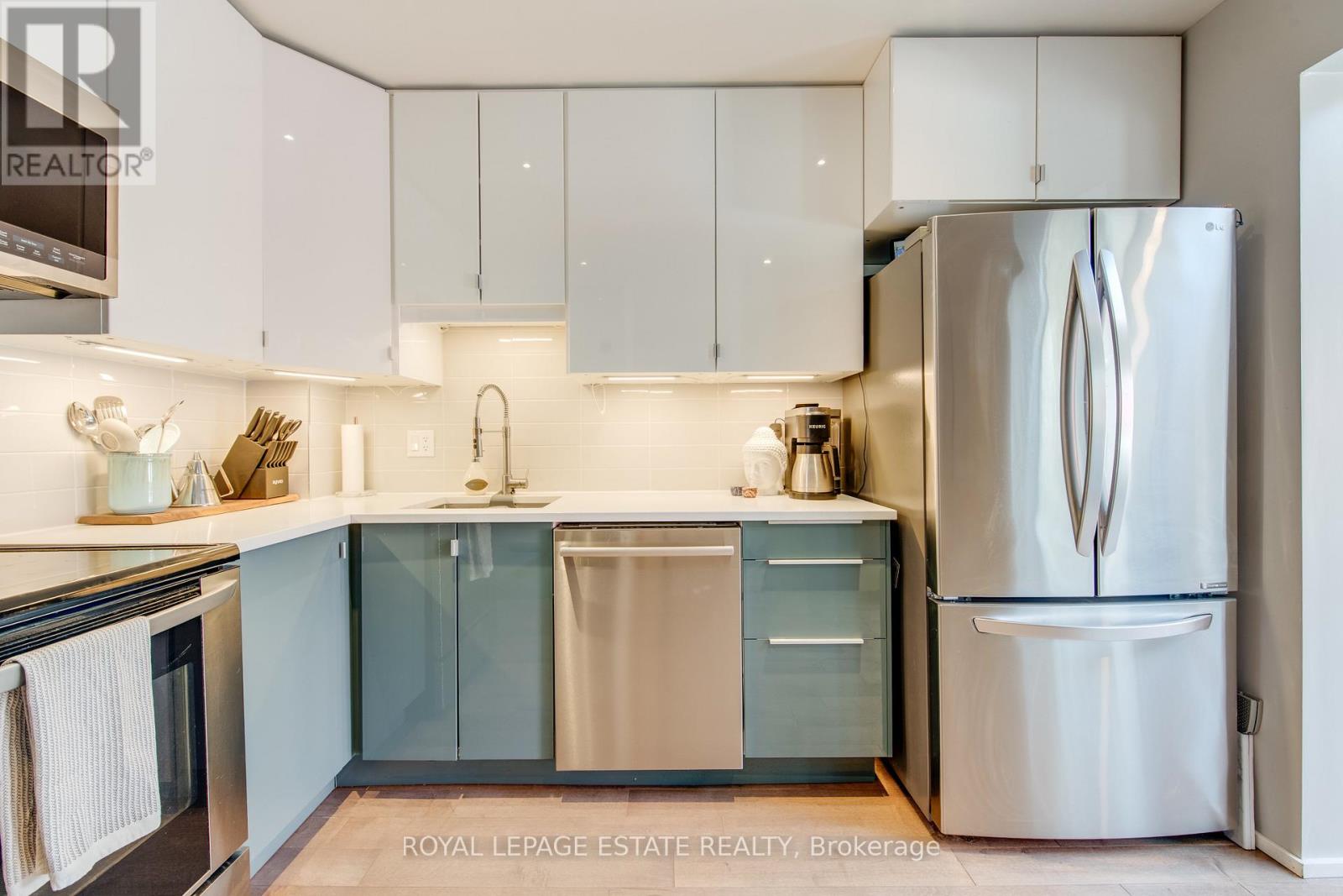 138 Woodmount Avenue, Toronto, Ontario  M4C 3Y8 - Photo 9 - E13227044