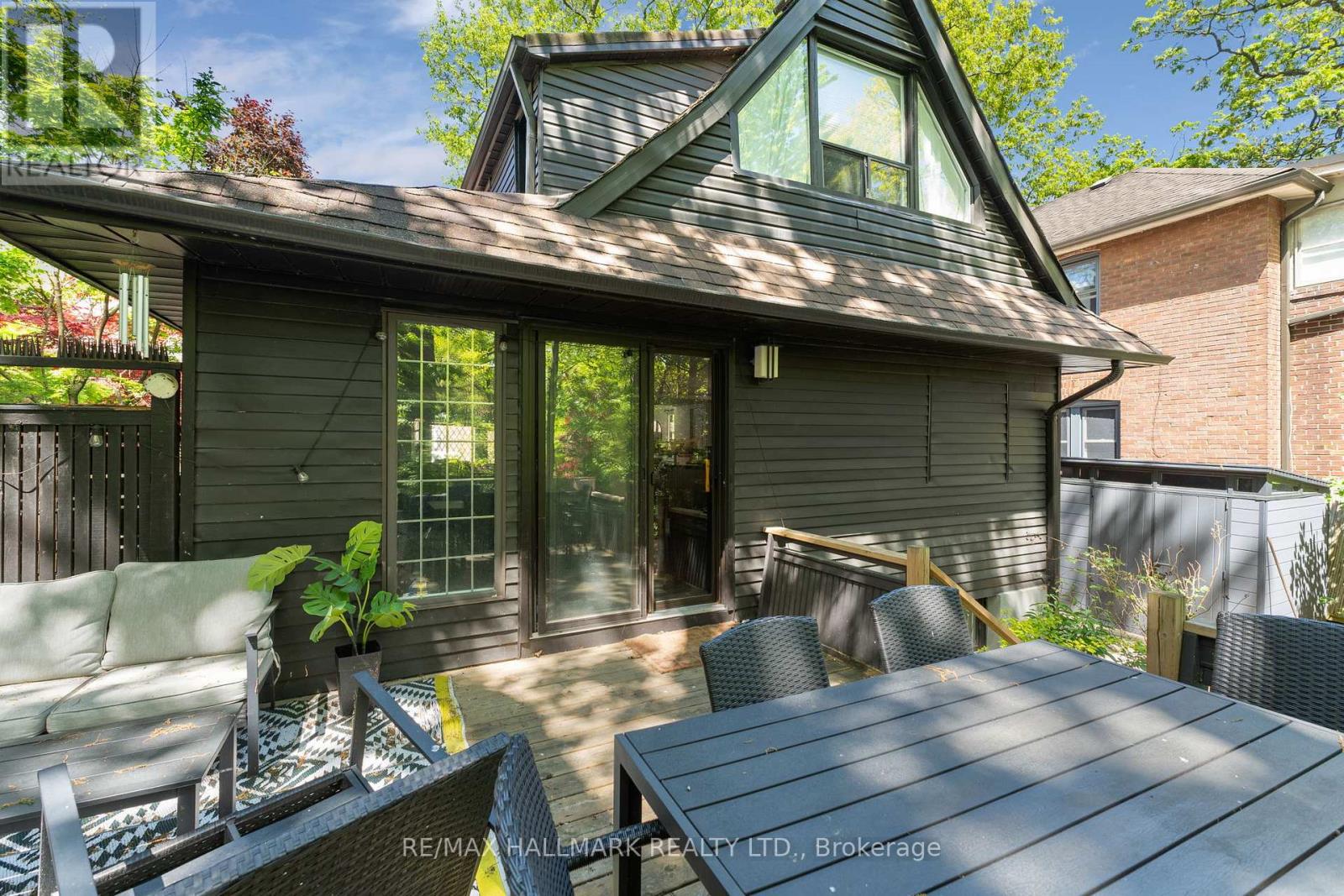 35 Benlamond Avenue, Toronto, Ontario  M4E 1Y8 - Photo 14 - E13227090
