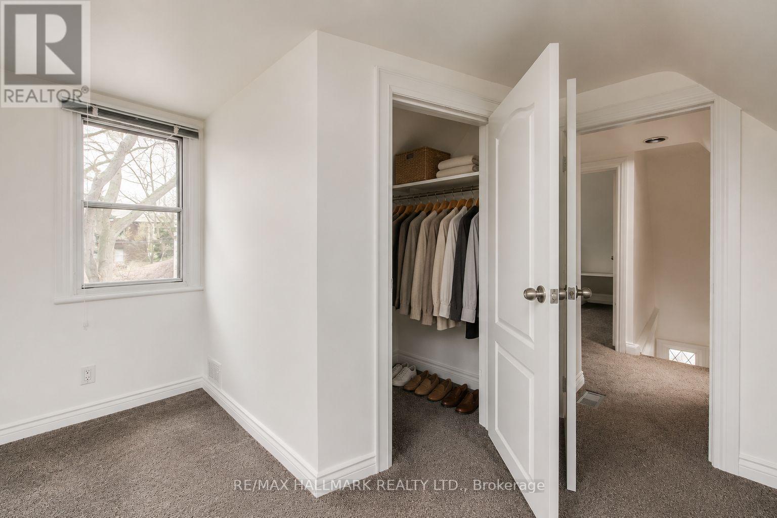 35 Benlamond Avenue, Toronto, Ontario  M4E 1Y8 - Photo 7 - E13227090