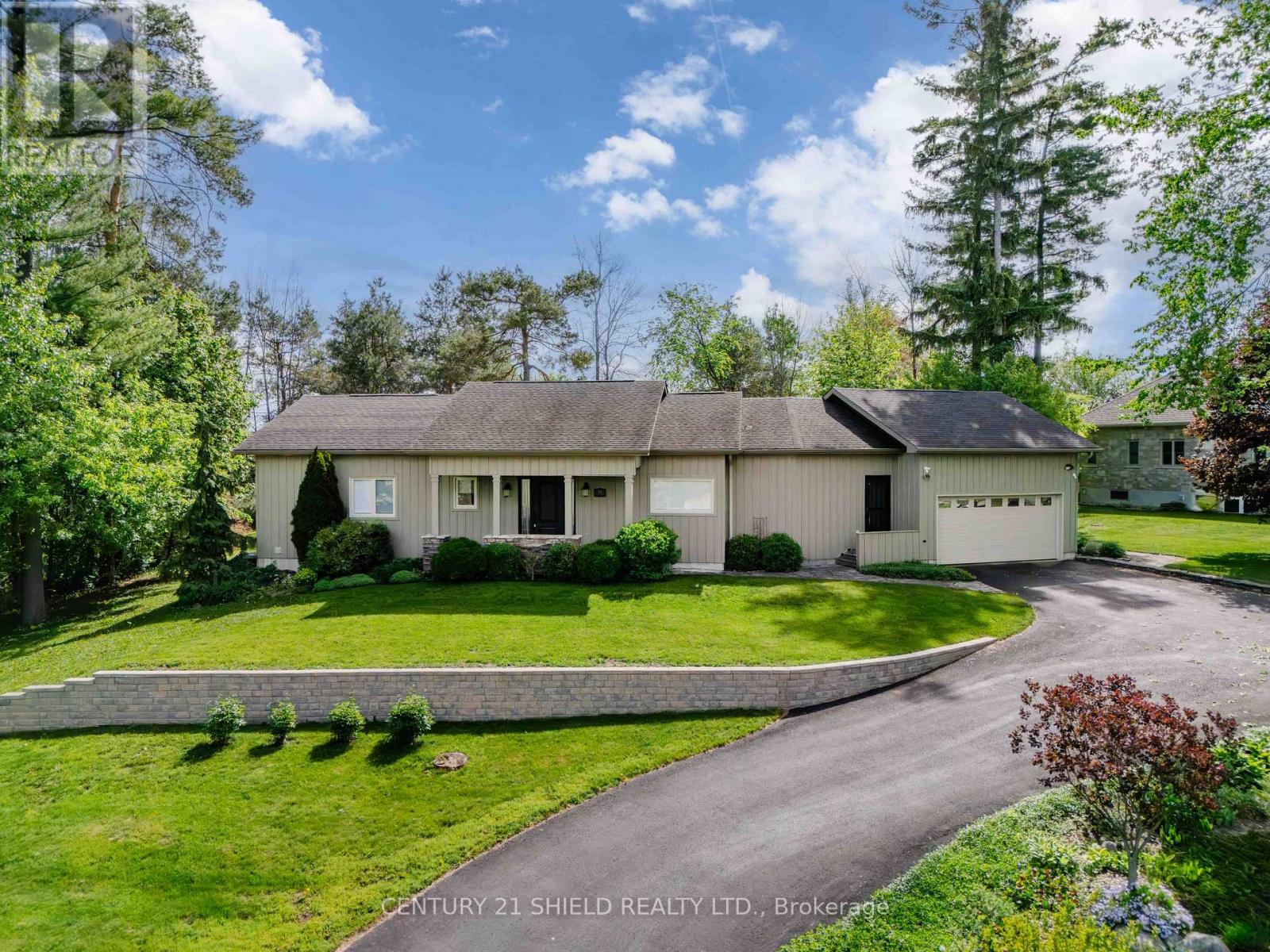 1 FOREST HILL ROAD, South Stormont, Ontario