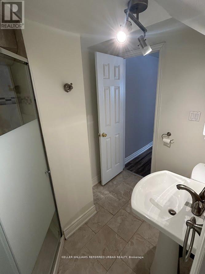Lower - 43 Littleriver Court, Vaughan, Ontario  L6A 0K4 - Photo 11 - N13226922