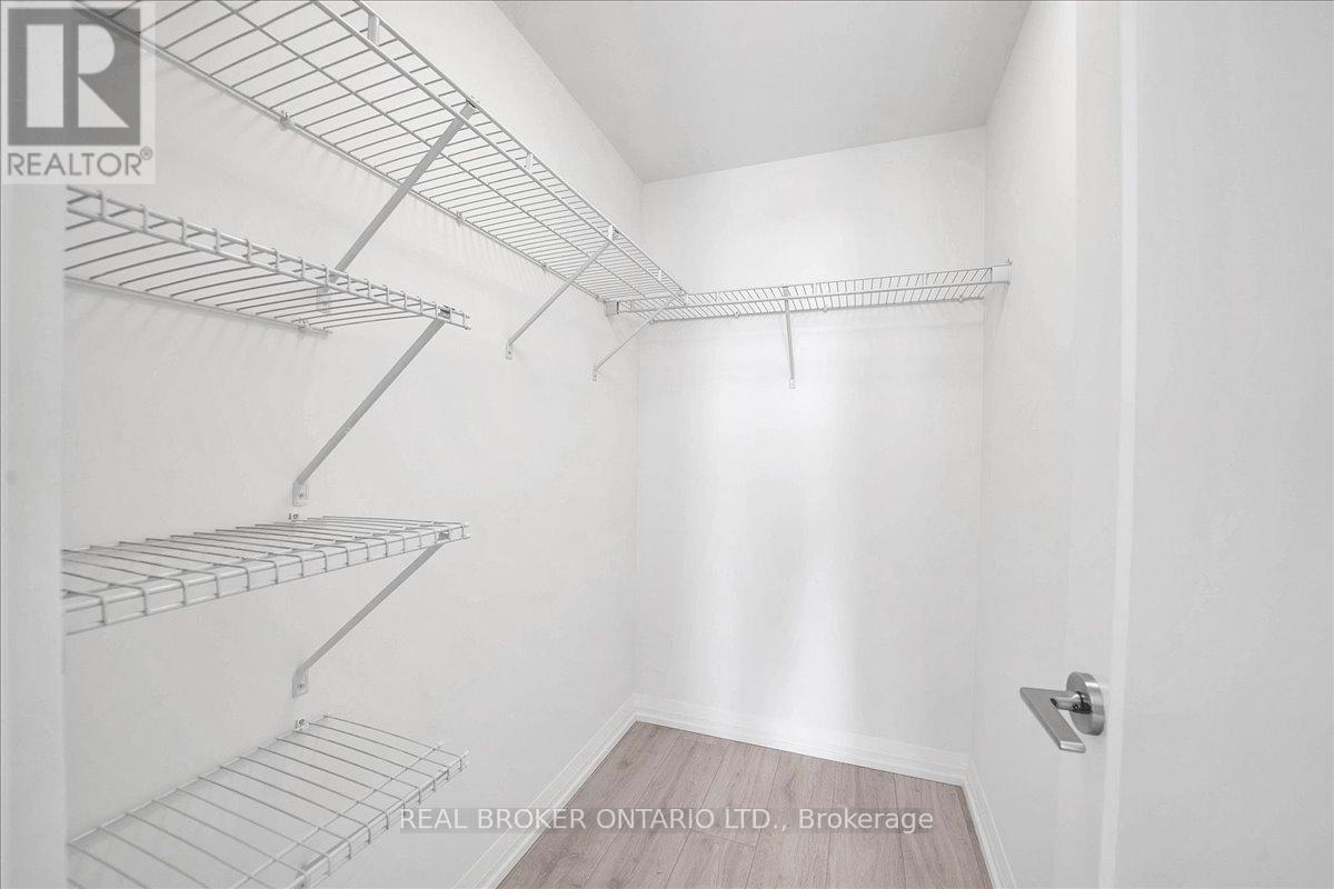 2004 - 27 Korda Gate, Vaughan, Ontario  L4K 2M9 - Photo 7 - N13227040