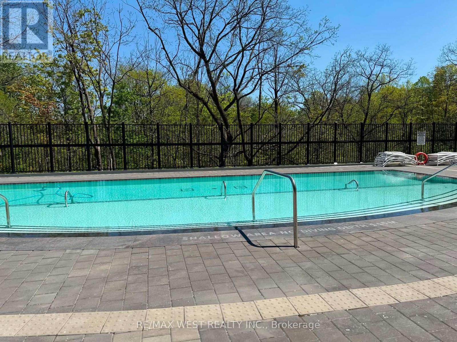 1310 - 202 Burnhamthorpe Road E, Mississauga, Ontario  L5A 0B2 - Photo 11 - W13226854