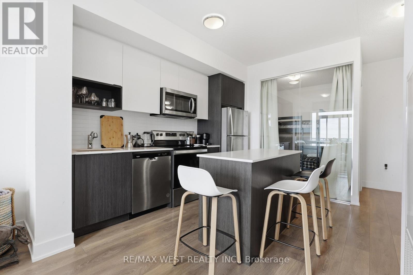 1310 - 202 Burnhamthorpe Road E, Mississauga, Ontario  L5A 0B2 - Photo 7 - W13226854