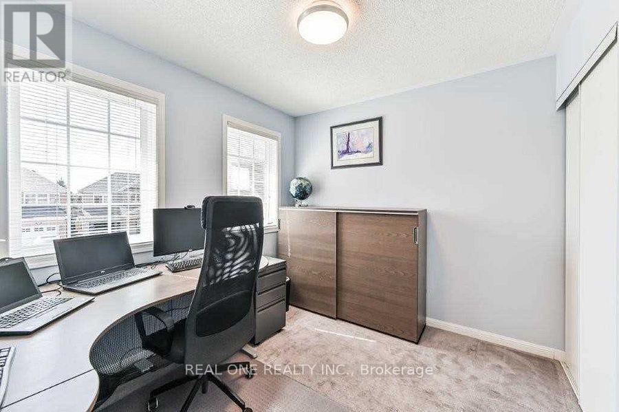 2380 Guildstone Crescent, Oakville, Ontario  L6M 3Y8 - Photo 12 - W13226866