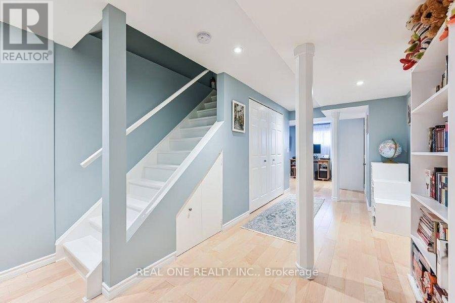 2380 Guildstone Crescent, Oakville, Ontario  L6M 3Y8 - Photo 13 - W13226866