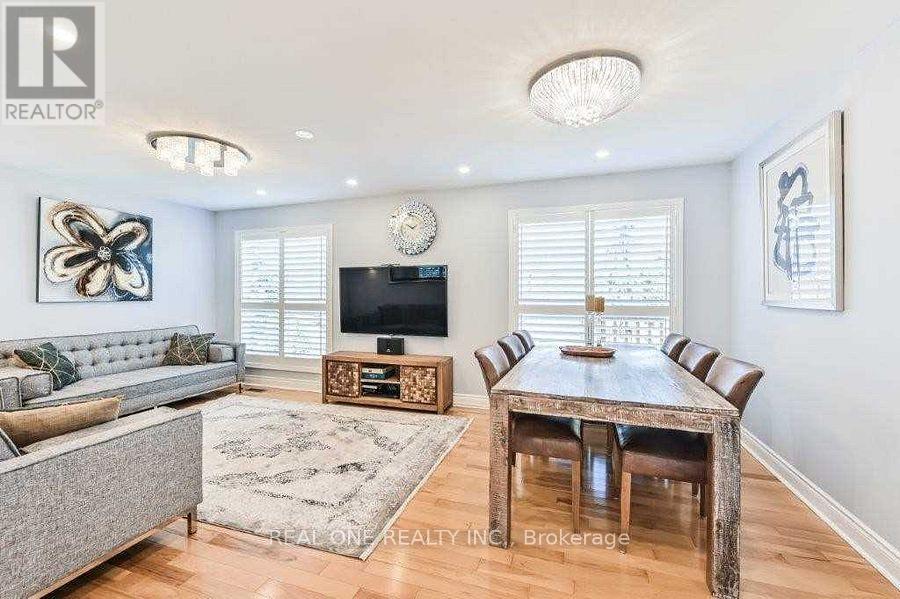 2380 Guildstone Crescent, Oakville, Ontario  L6M 3Y8 - Photo 7 - W13226866