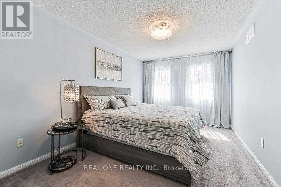 2380 Guildstone Crescent, Oakville, Ontario  L6M 3Y8 - Photo 8 - W13226866