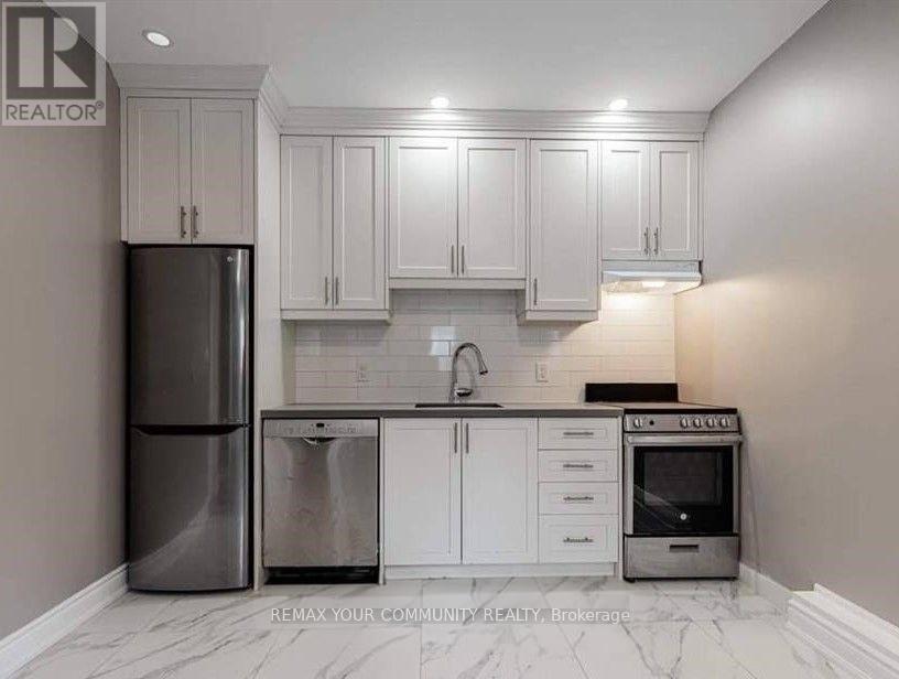 30 Westchester Road, Toronto, Ontario  M6M 2S5 - Photo 2 - W13226970