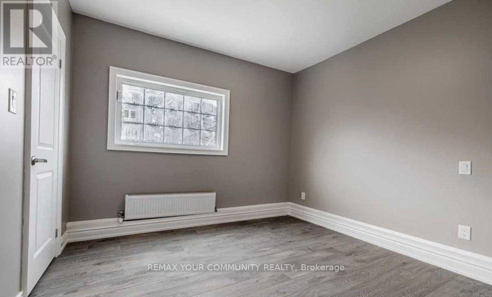 30 Westchester Road, Toronto, Ontario  M6M 2S5 - Photo 4 - W13226970