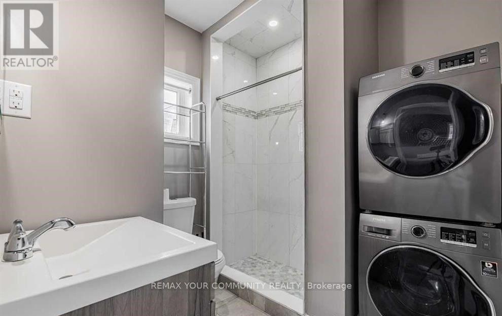 30 Westchester Road, Toronto, Ontario  M6M 2S5 - Photo 6 - W13226970