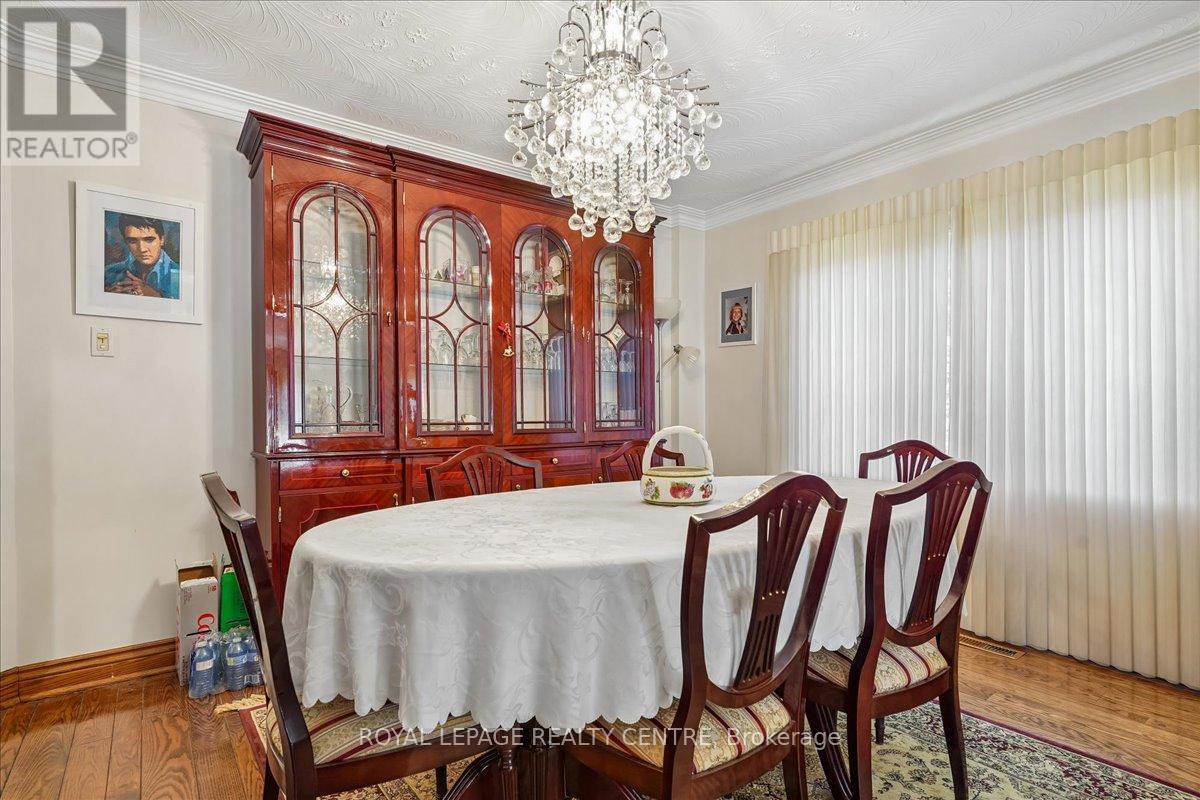 1869 Folkway Drive, Mississauga, Ontario  L5L 2X1 - Photo 10 - W13226984