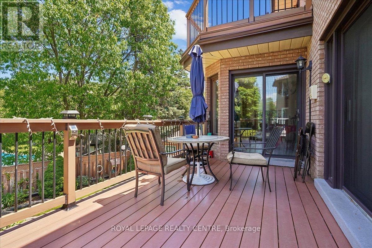 1869 Folkway Drive, Mississauga, Ontario  L5L 2X1 - Photo 13 - W13226984