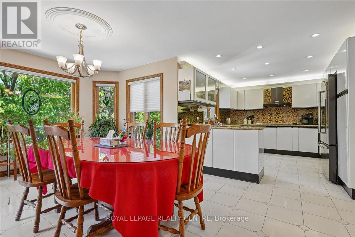 1869 Folkway Drive, Mississauga, Ontario  L5L 2X1 - Photo 15 - W13226984