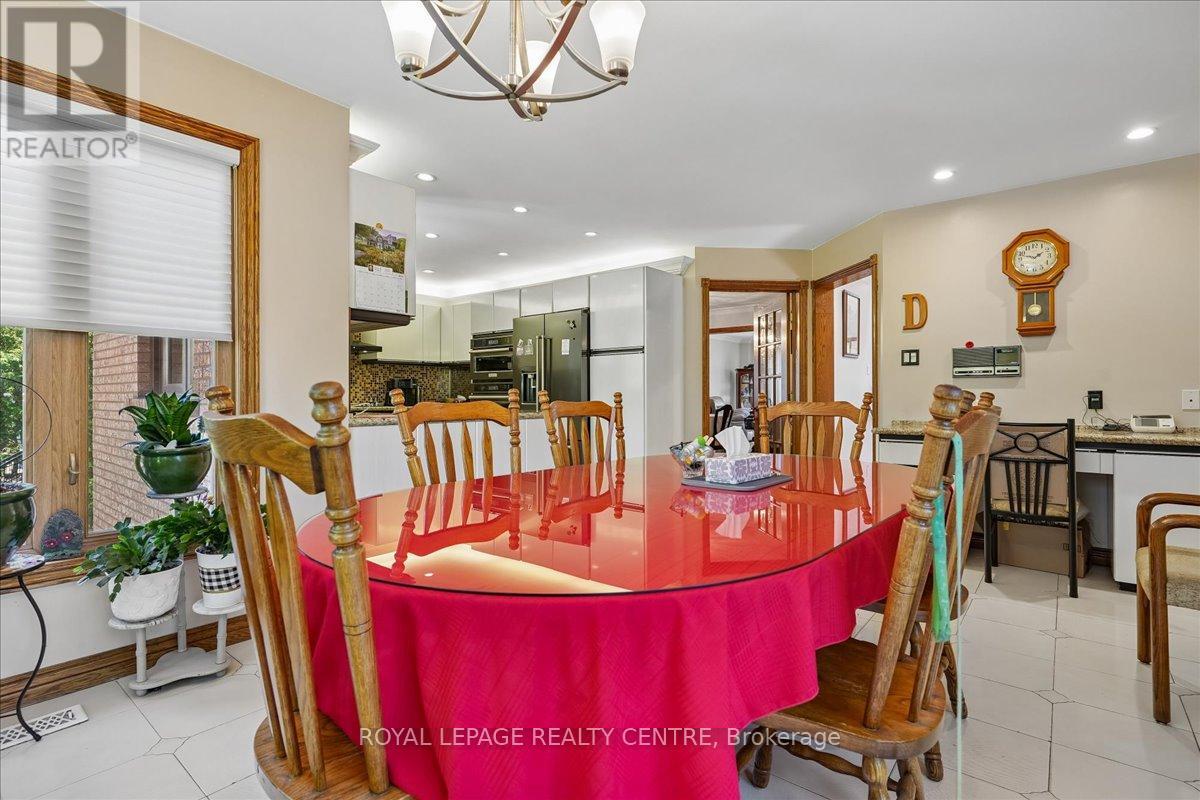 1869 Folkway Drive, Mississauga, Ontario  L5L 2X1 - Photo 16 - W13226984
