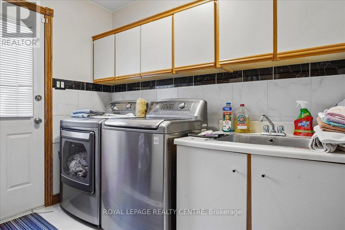 1869 Folkway Drive, Mississauga, Ontario  L5L 2X1 - Photo 23 - W13226984