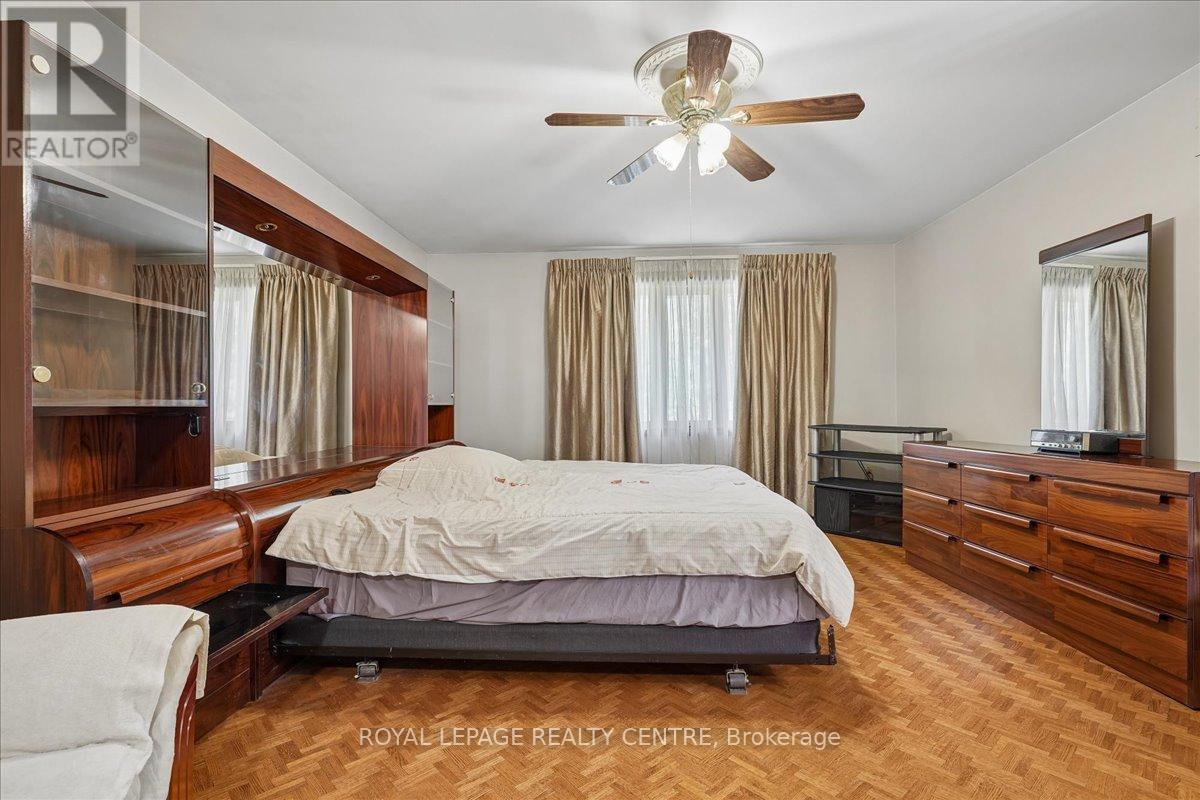 1869 Folkway Drive, Mississauga, Ontario  L5L 2X1 - Photo 28 - W13226984
