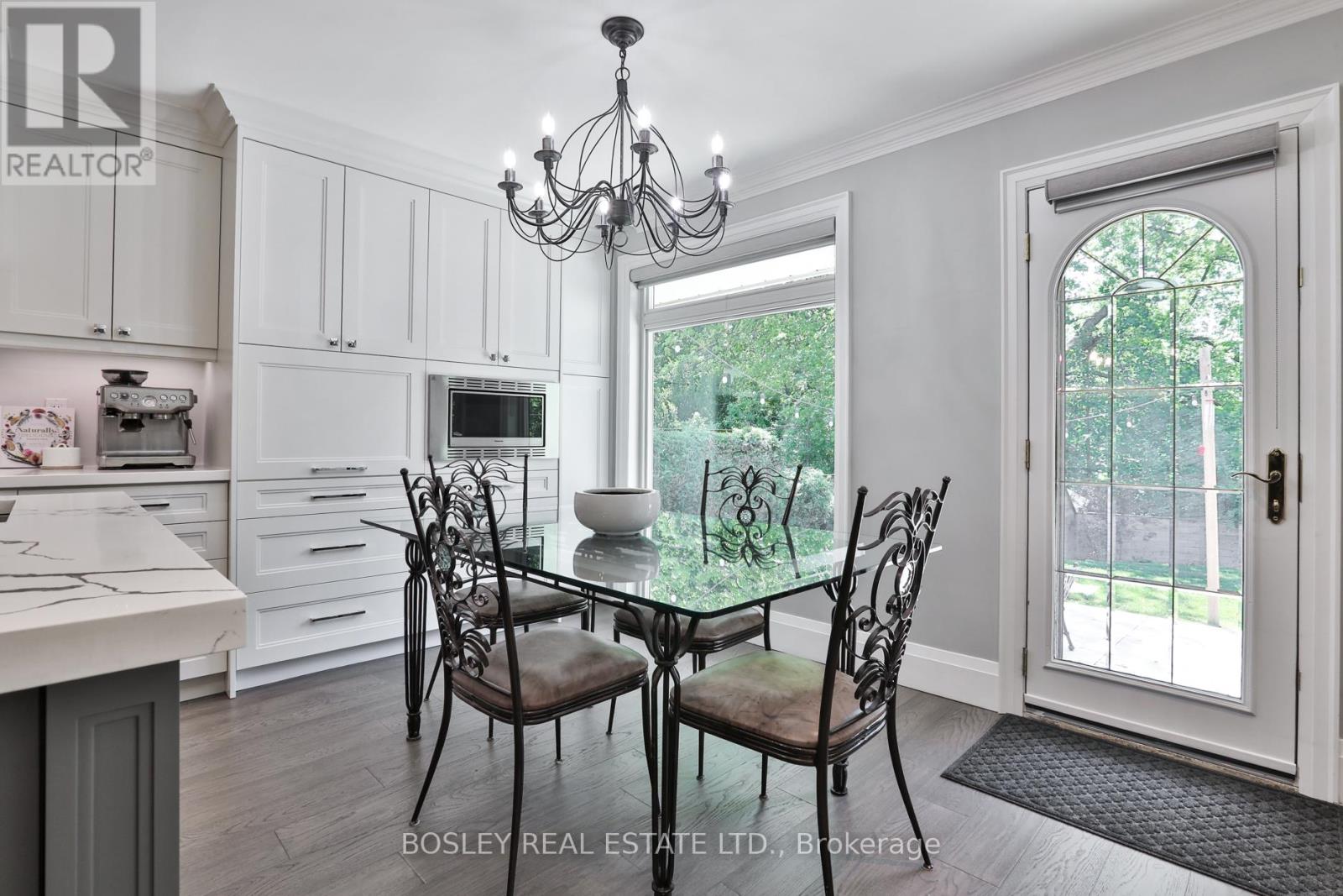 90 Ravenscrest Drive, Toronto, Ontario  M9B 5N3 - Photo 12 - W13226996