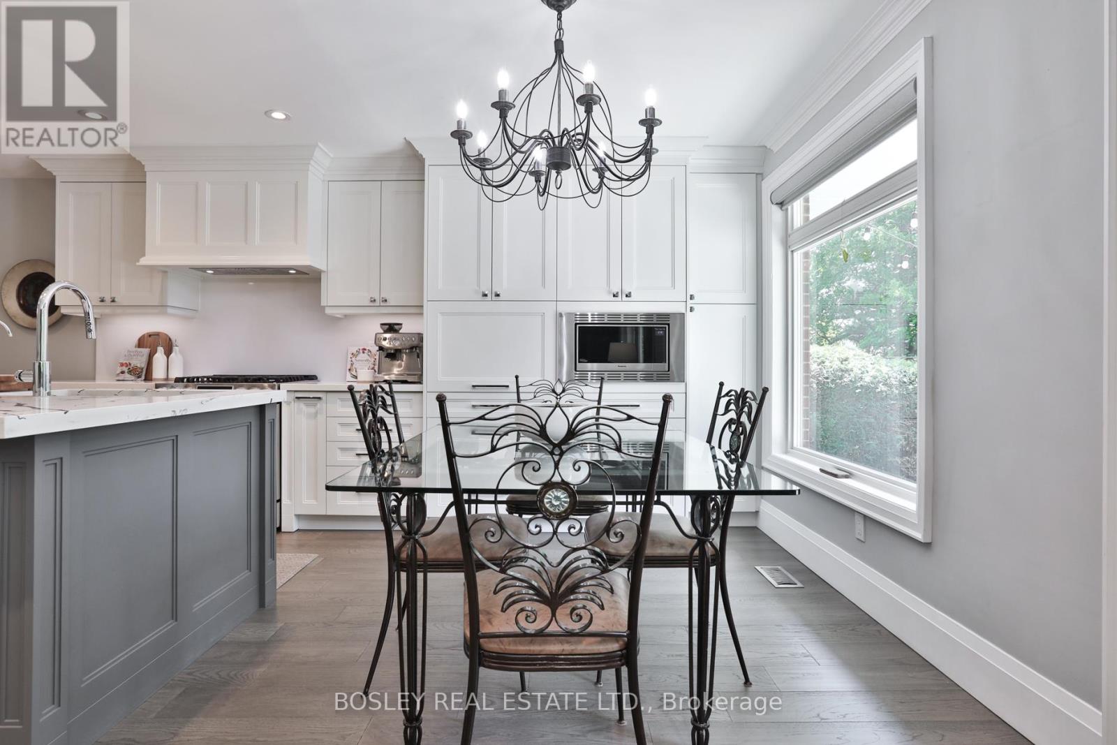 90 Ravenscrest Drive, Toronto, Ontario  M9B 5N3 - Photo 13 - W13226996