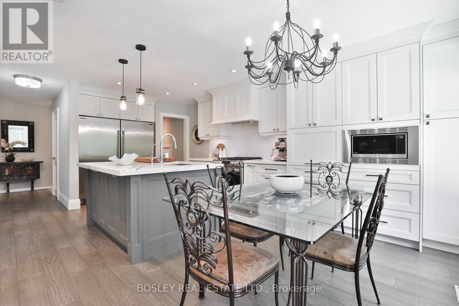 90 Ravenscrest Drive, Toronto, Ontario  M9B 5N3 - Photo 14 - W13226996