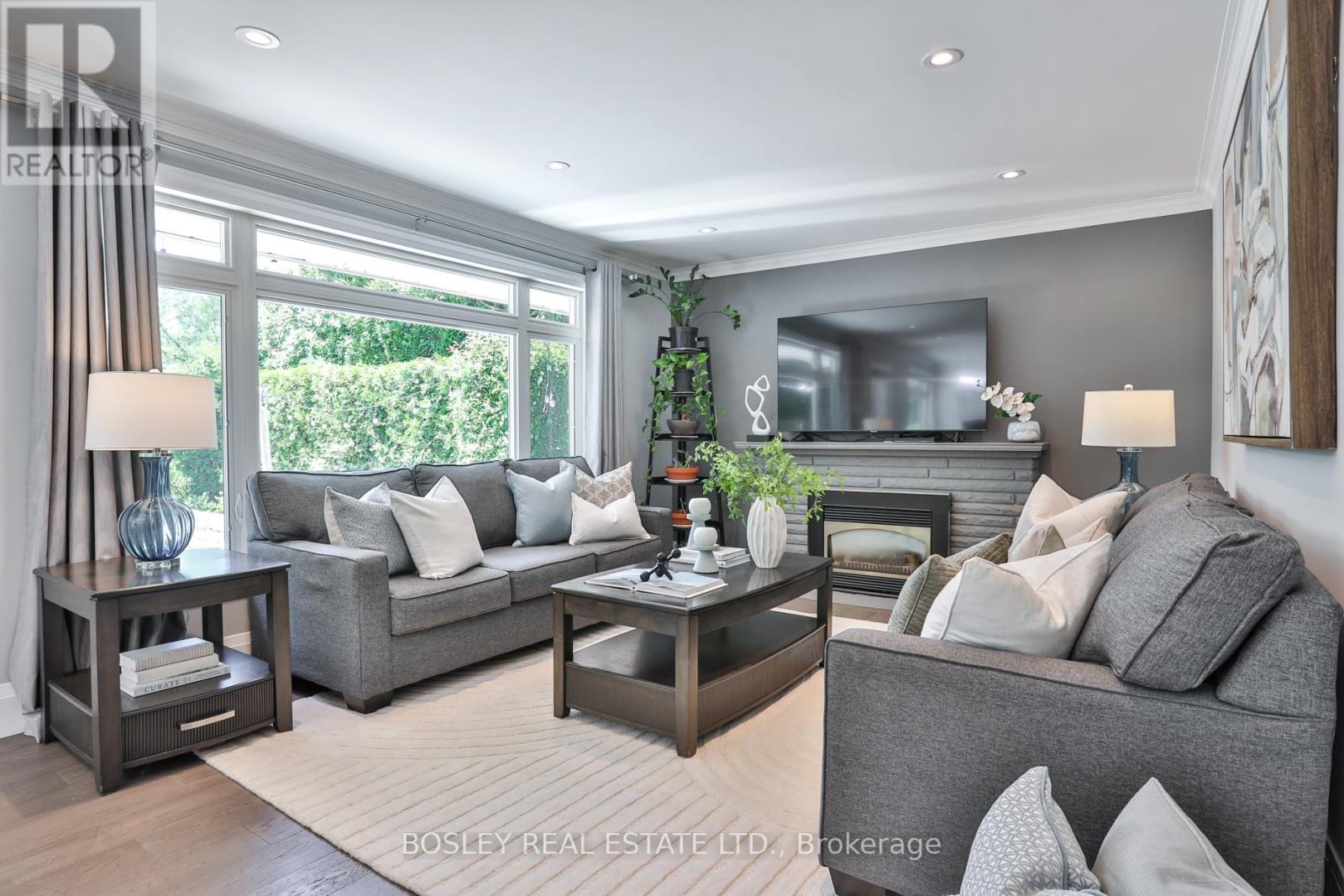 90 Ravenscrest Drive, Toronto, Ontario  M9B 5N3 - Photo 16 - W13226996