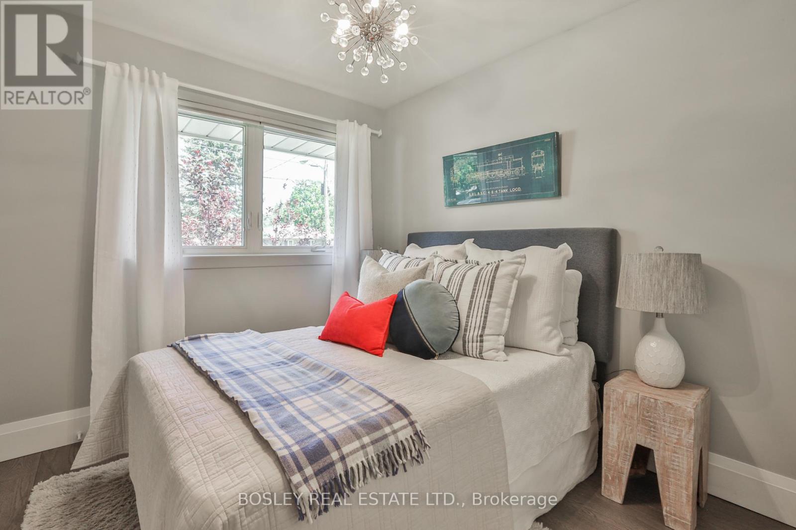 90 Ravenscrest Drive, Toronto, Ontario  M9B 5N3 - Photo 23 - W13226996