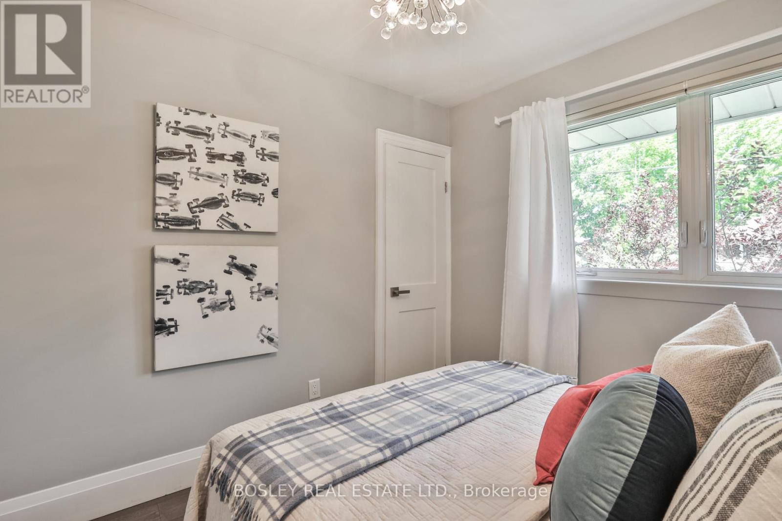 90 Ravenscrest Drive, Toronto, Ontario  M9B 5N3 - Photo 24 - W13226996