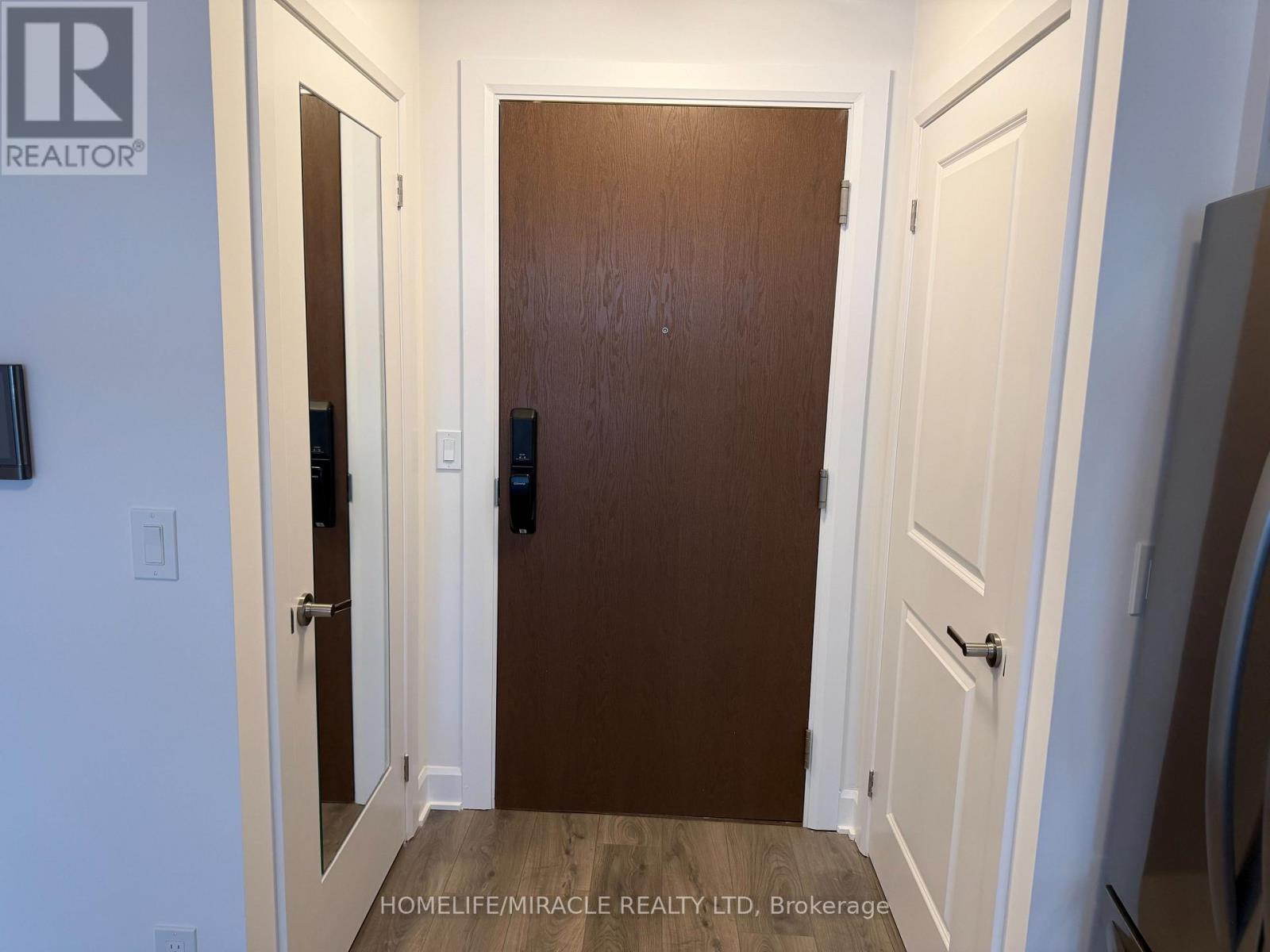 1308 - 3240 William Coltson Avenue, Oakville, Ontario  L6H 8C8 - Photo 7 - W13227004