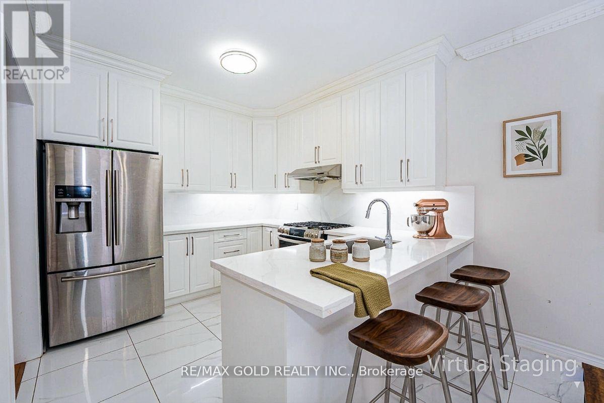 321 Queen Mary Drive, Brampton, Ontario  L7A 3S6 - Photo 9 - W13227028