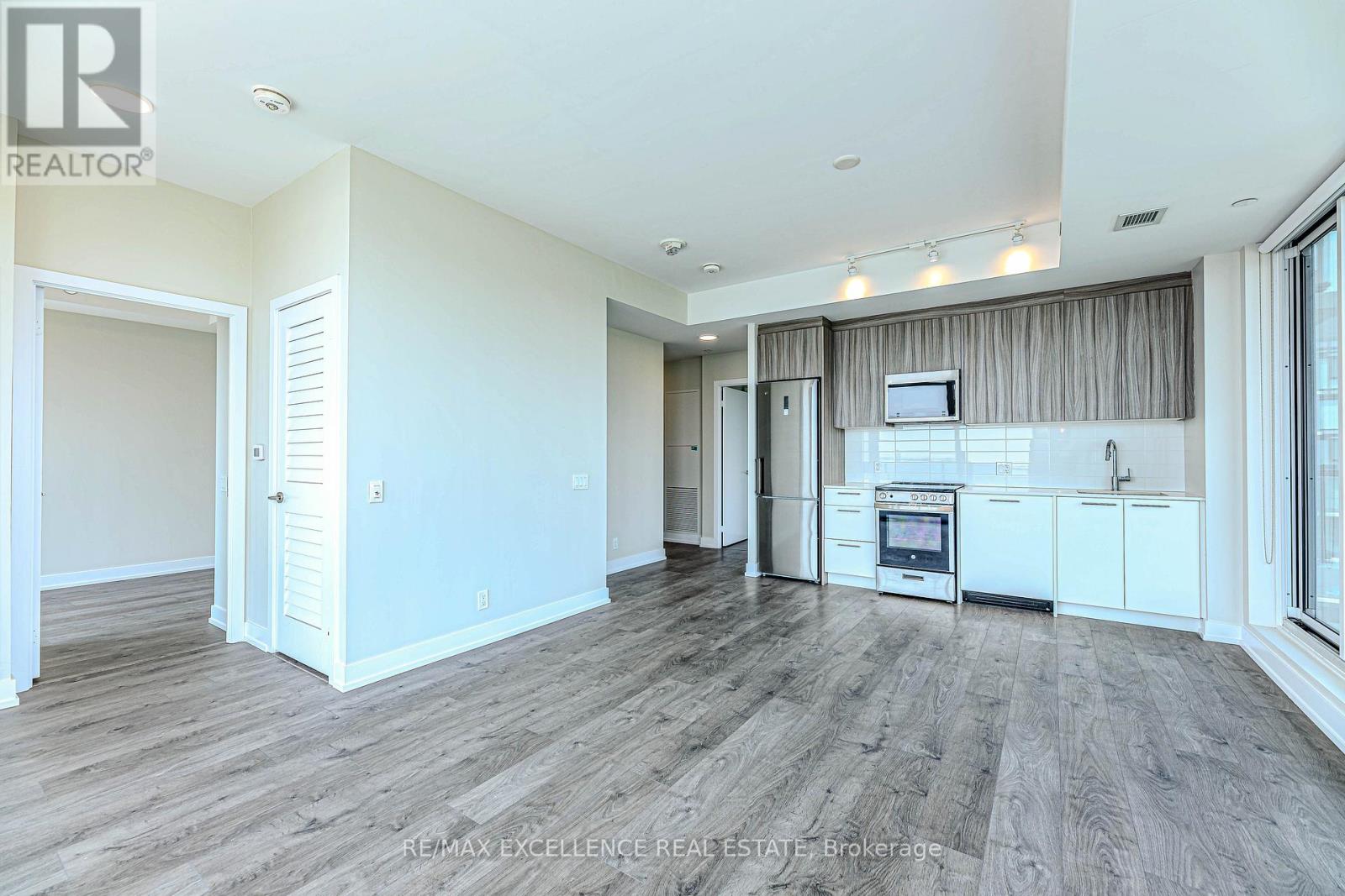 1008s - 215 Veterans Drive, Brampton, Ontario  L7A 4S6 - Photo 14 - W13227100