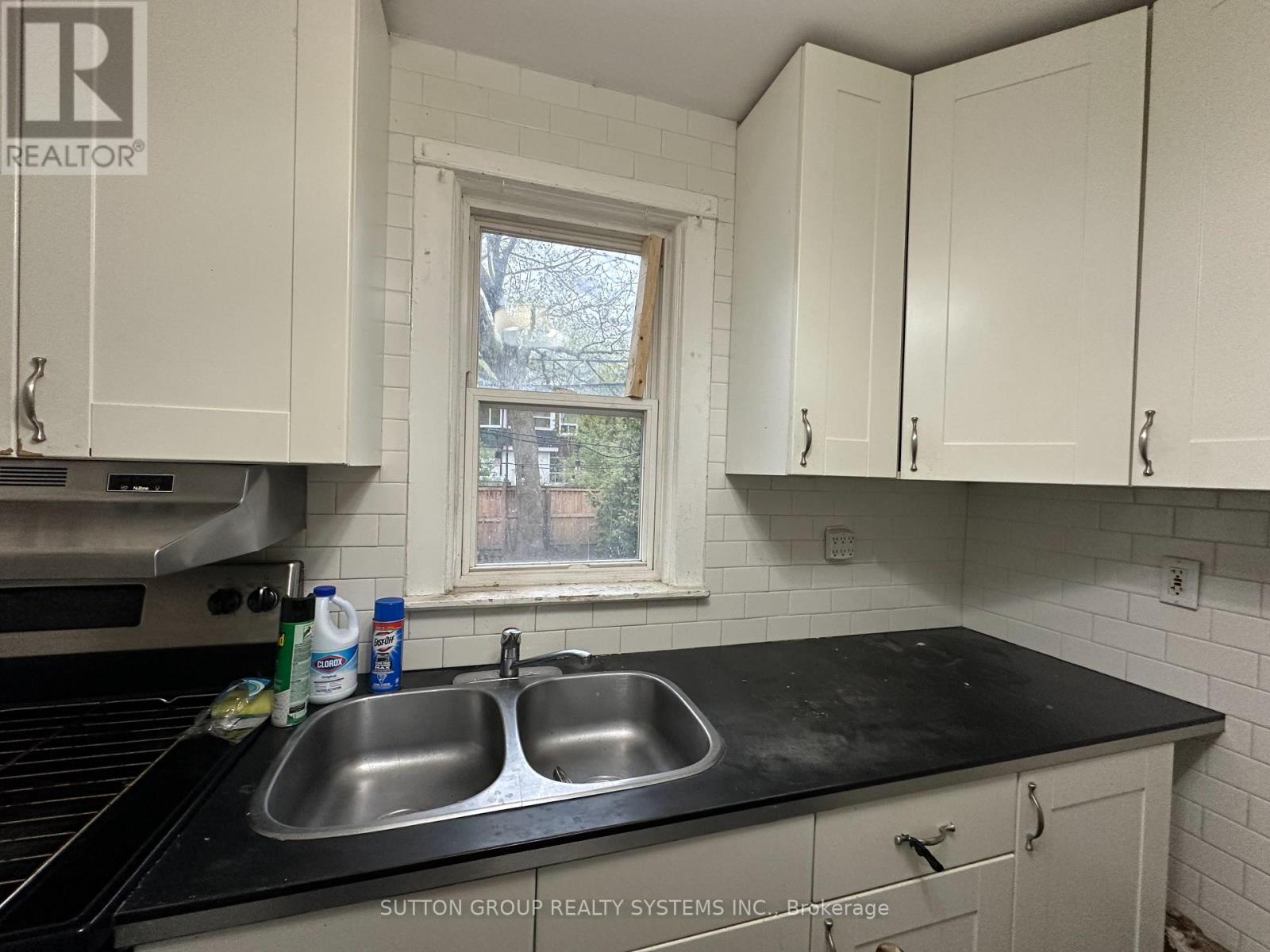 1 - 497 Annette Street, Toronto, Ontario  M6P 1S1 - Photo 2 - W13227172