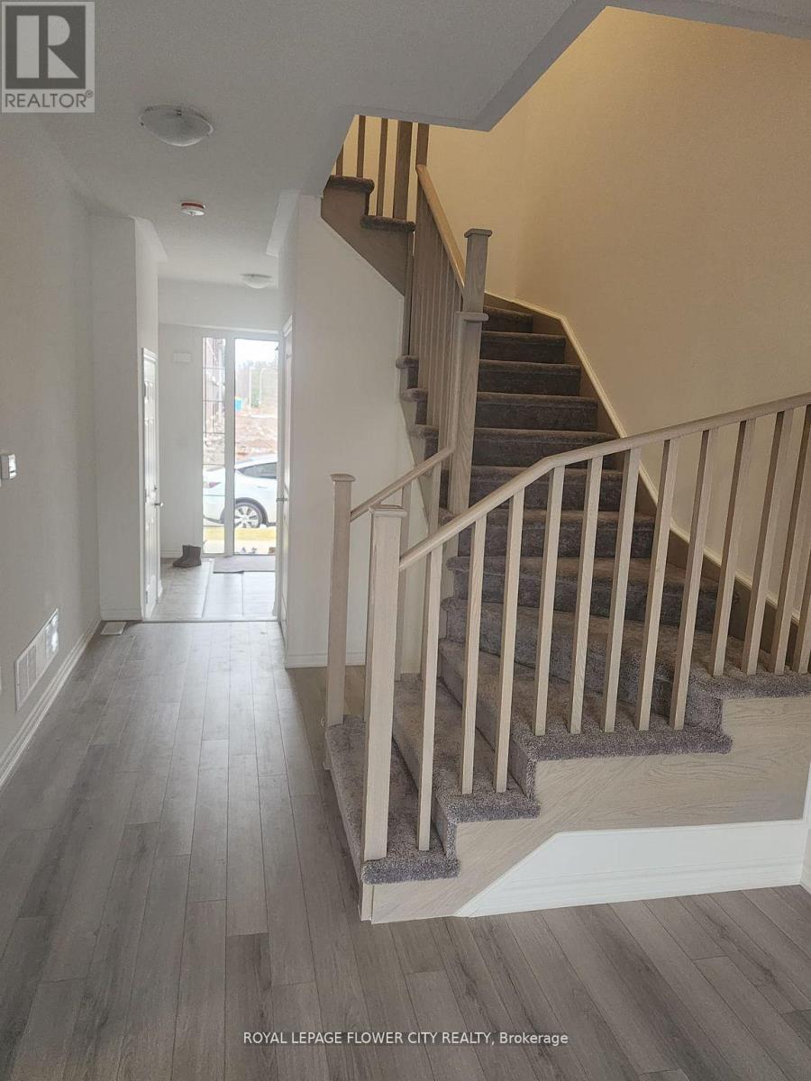 7432 Baycrest Common, Niagara Falls, Ontario  L2G 3L9 - Photo 8 - X13226864