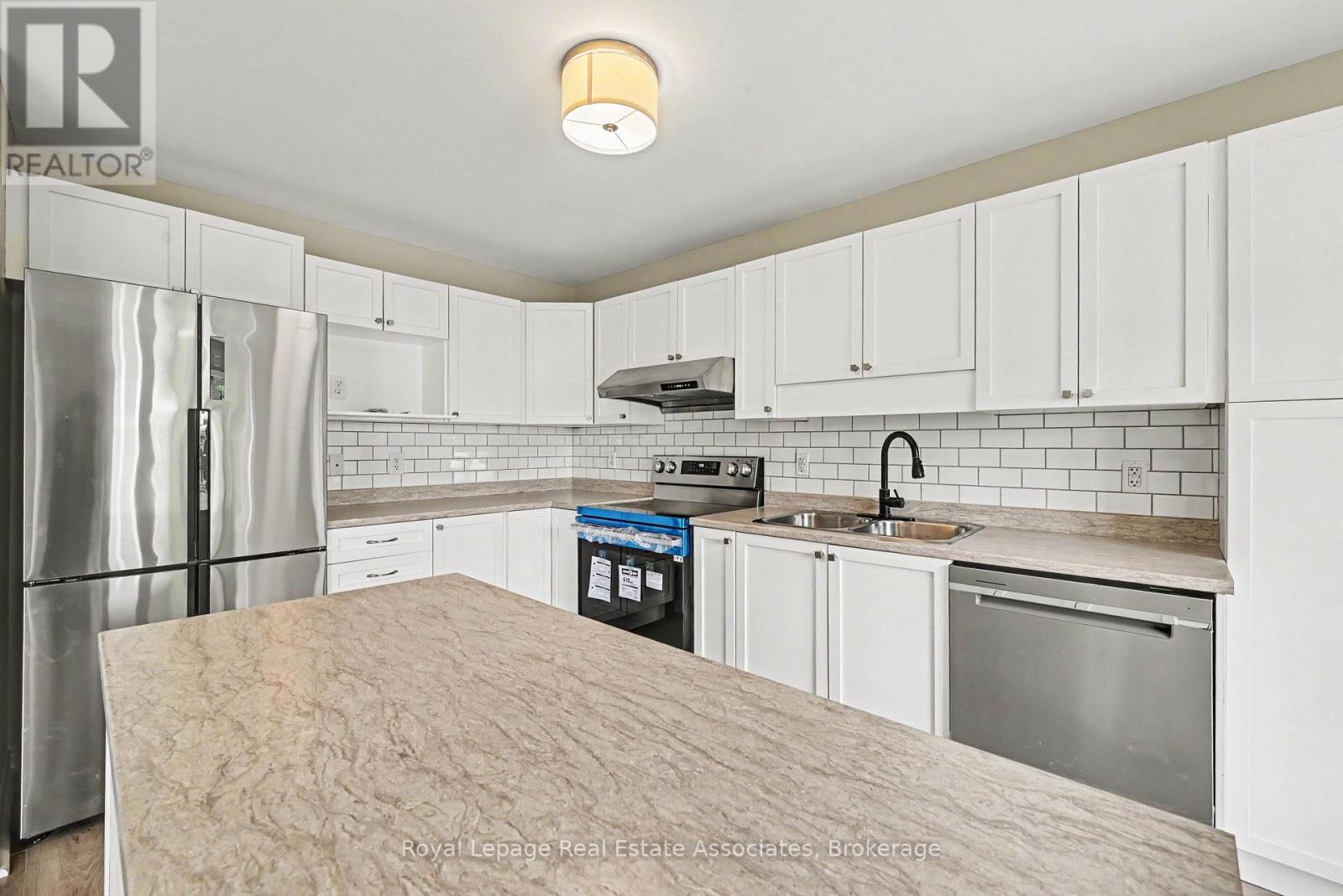 158 Lokoya Street, Ottawa, Ontario  K2S 0J5 - Photo 7 - X13226924
