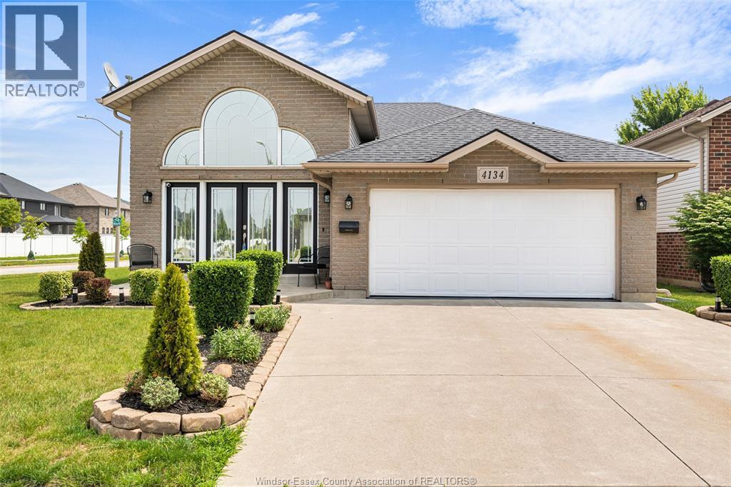 4134 Zurich, Windsor, Ontario  N9G 3E4 - Photo 1 - 26012788