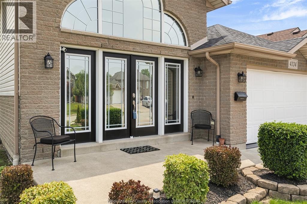 4134 Zurich, Windsor, Ontario  N9G 3E4 - Photo 4 - 26012788