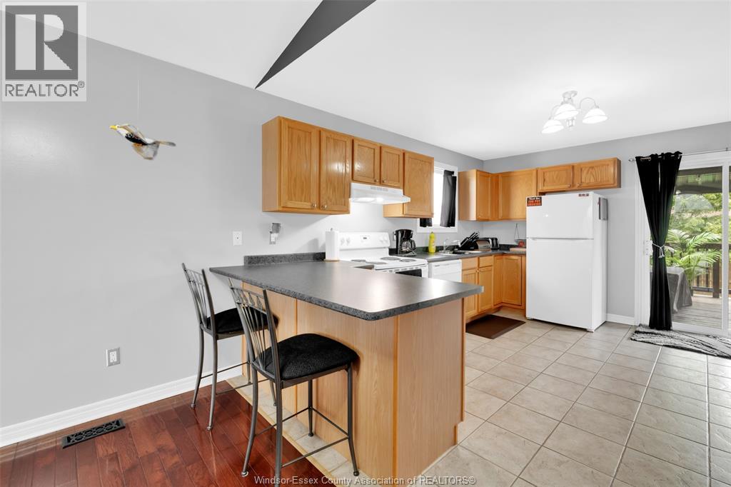 4134 Zurich, Windsor, Ontario  N9G 3E4 - Photo 7 - 26012788