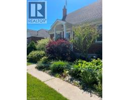 7 CAIRNS Avenue, Dundas, Ontario