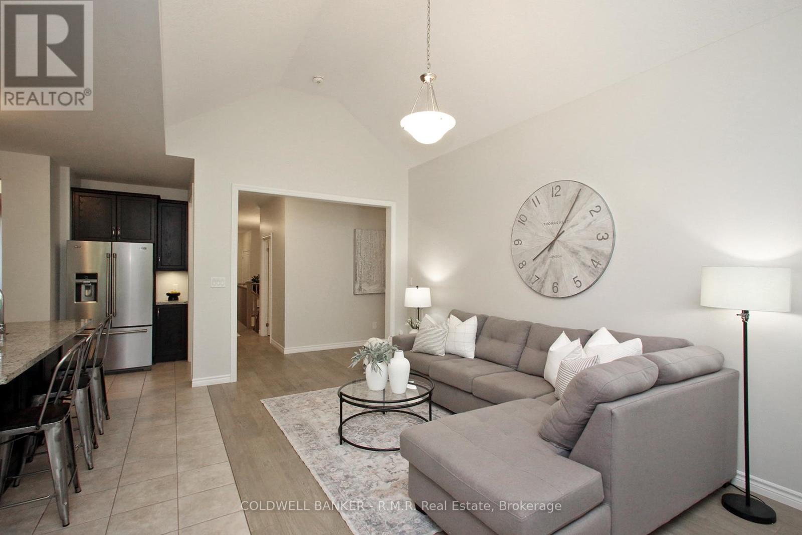 376 Northglen Boulevard, Clarington, Ontario  L1C 7E2 - Photo 6 - E13227262
