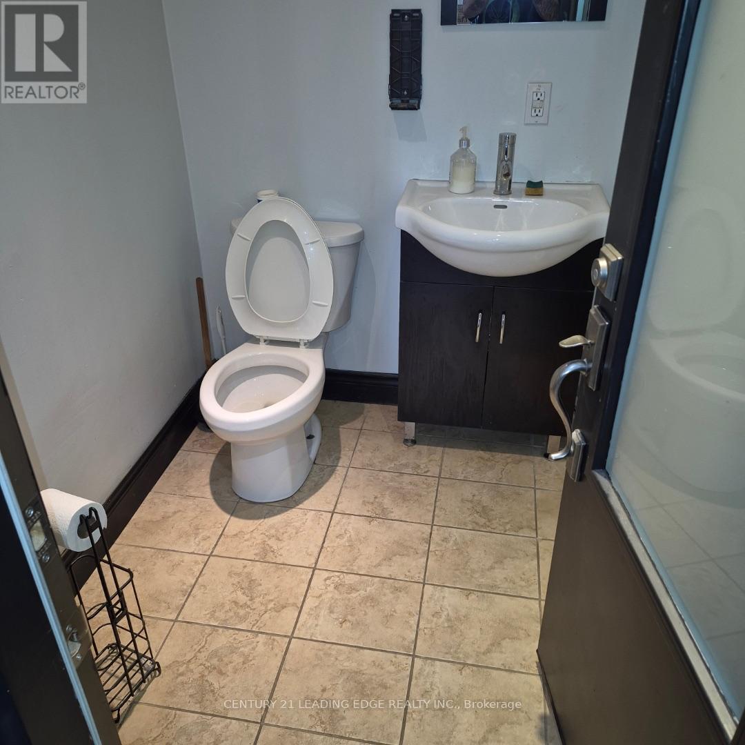 4 - 559 Steven Court, Newmarket, Ontario  L3Y 6Z3 - Photo 10 - N13215782