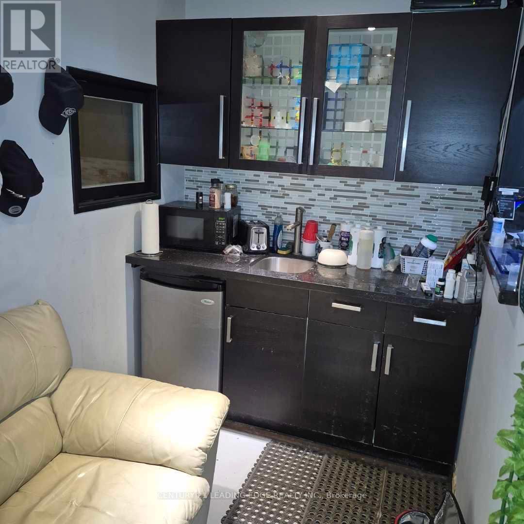 4 - 559 Steven Court, Newmarket, Ontario  L3Y 6Z3 - Photo 7 - N13215782